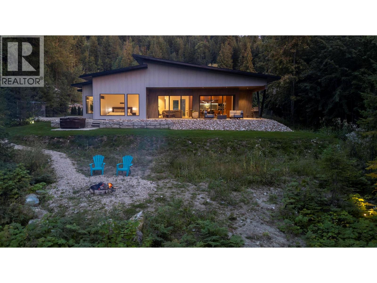 5147 Sunset Drive, Eagle Bay