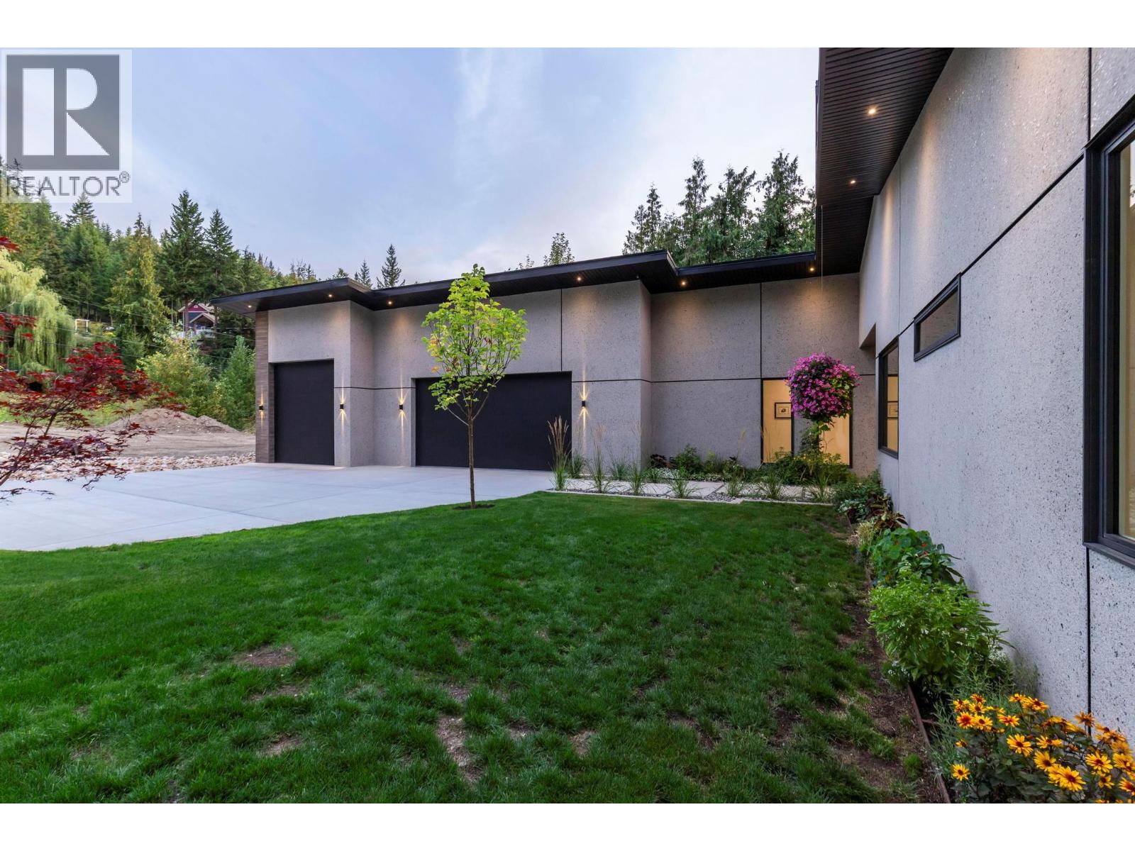 5147 Sunset Drive, Eagle Bay