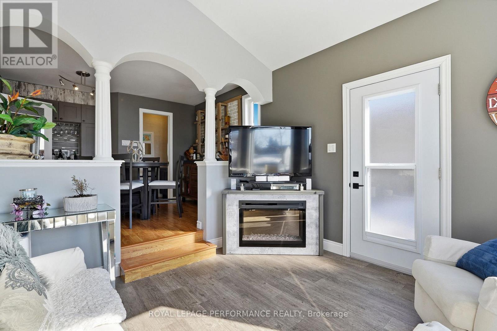 66 FAUCHER BOULEVARD - 15