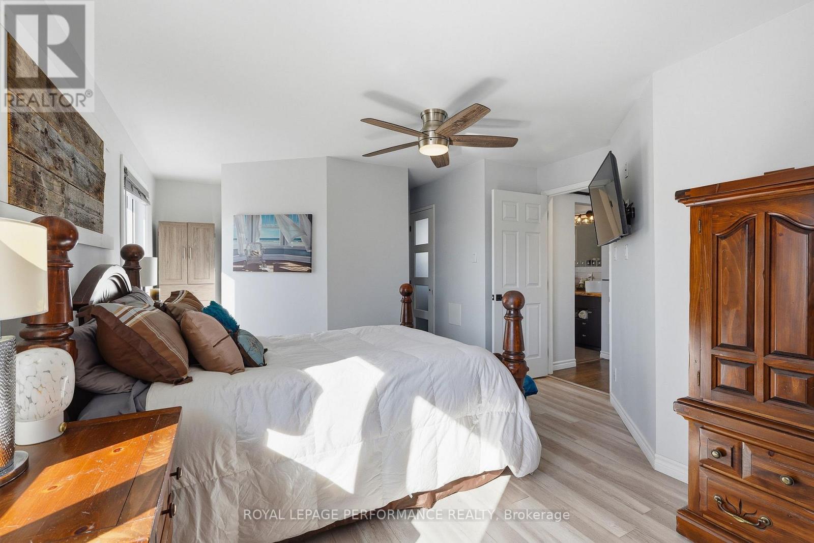 66 FAUCHER BOULEVARD - 17