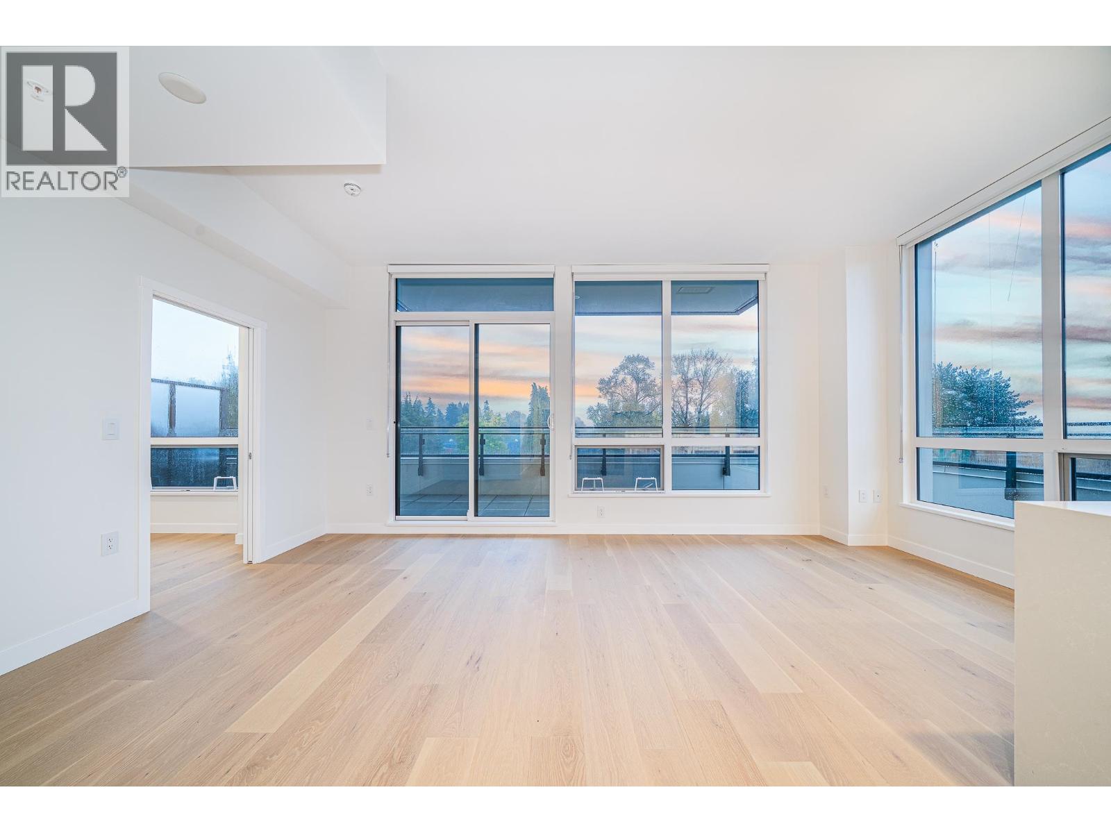503 5212 CAMBIE STREET — photo 3