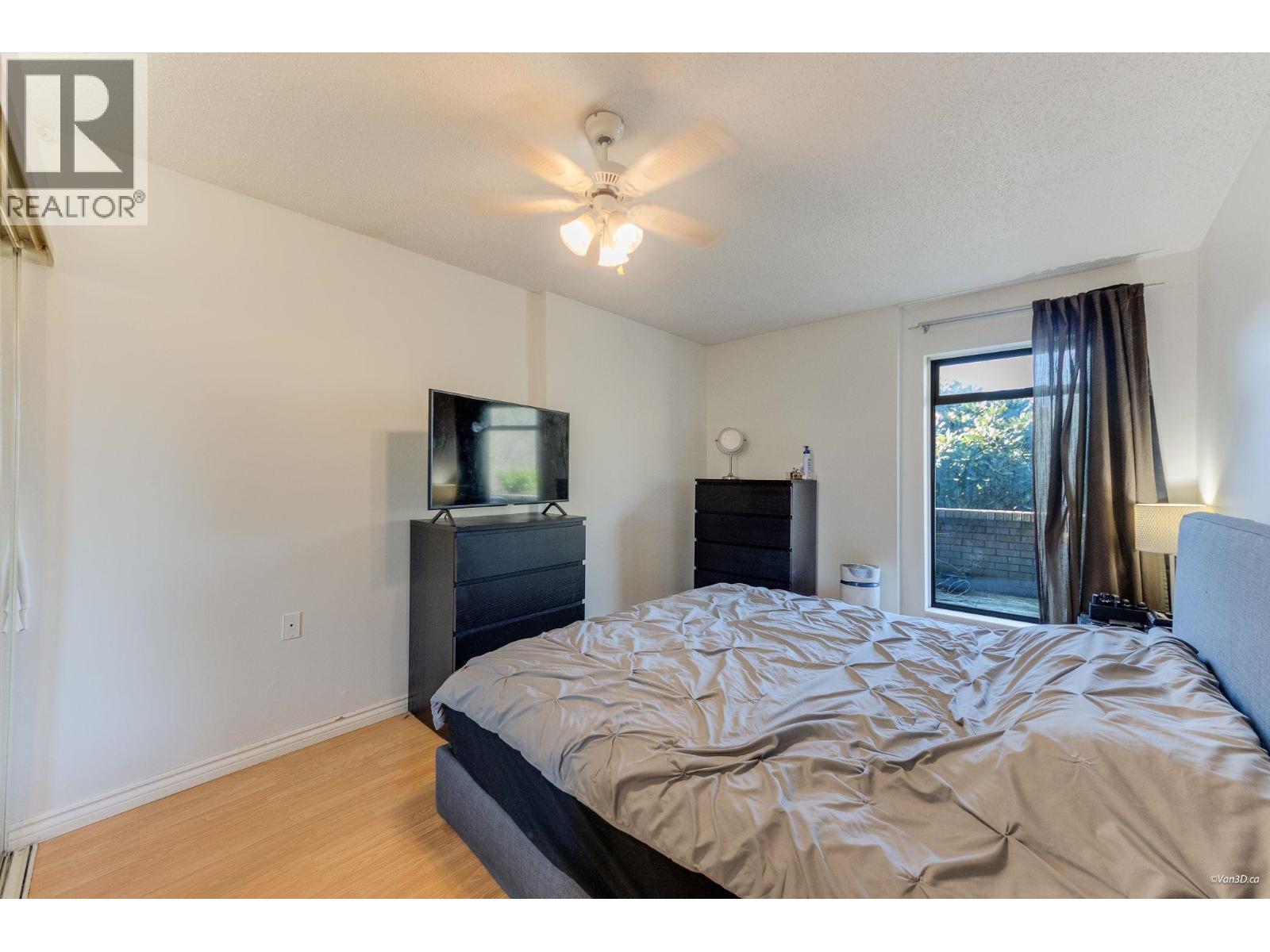 101 2240 WALL STREET