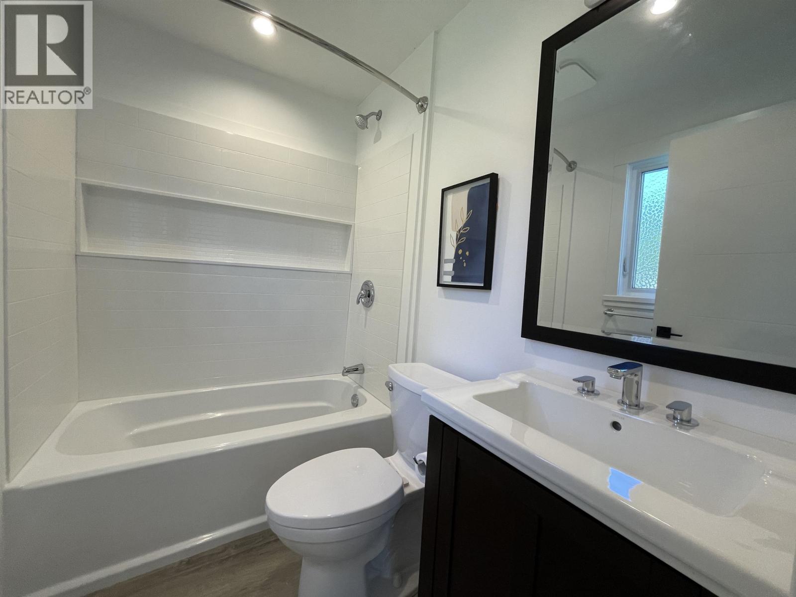 500 DOUGLAS CRESCENT, Richmond