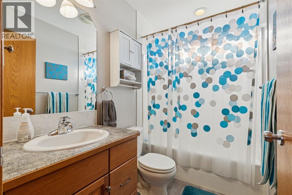 
          2841 Coopers Manor Southwest
            <br/>
            <span>Airdrie</span>
            , 
            <span>AB</span>
             <span>T4B3J7</span>
         - Photo 22