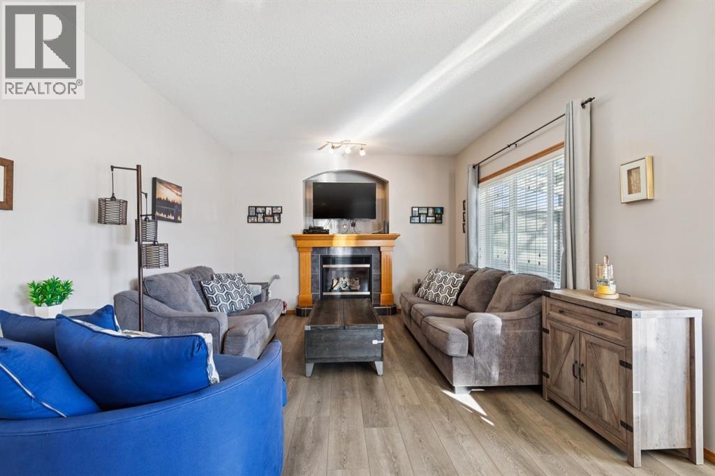 
          2841 Coopers Manor Southwest
            <br/>
            <span>Airdrie</span>
            , 
            <span>AB</span>
             <span>T4B3J7</span>
         - Photo 15