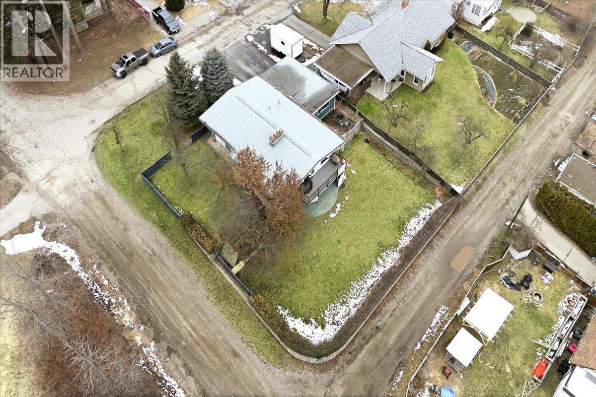 1832 Third Street - 60