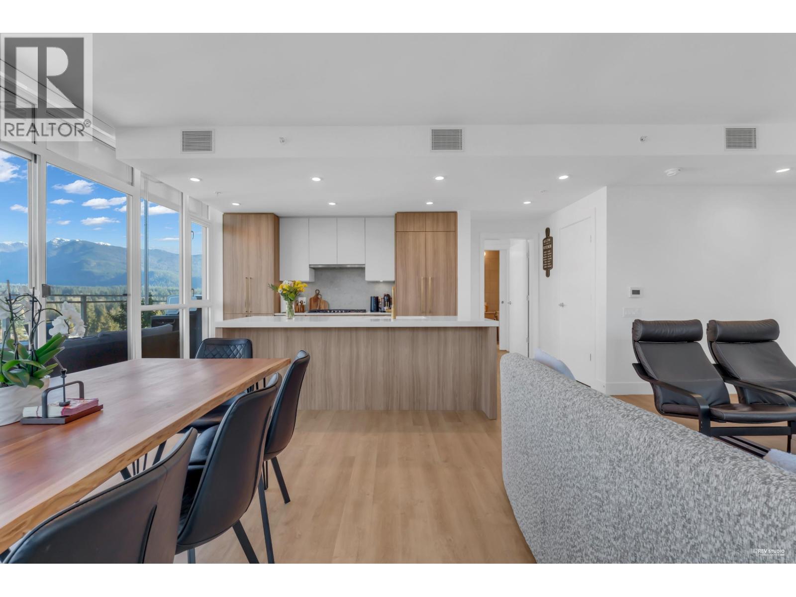 1101 2325 EMERY COURT — photo 6