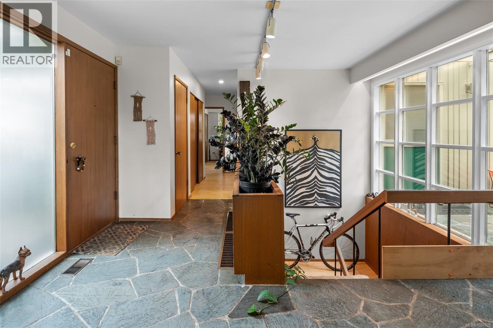 6110 Grieve Rd, Duncan