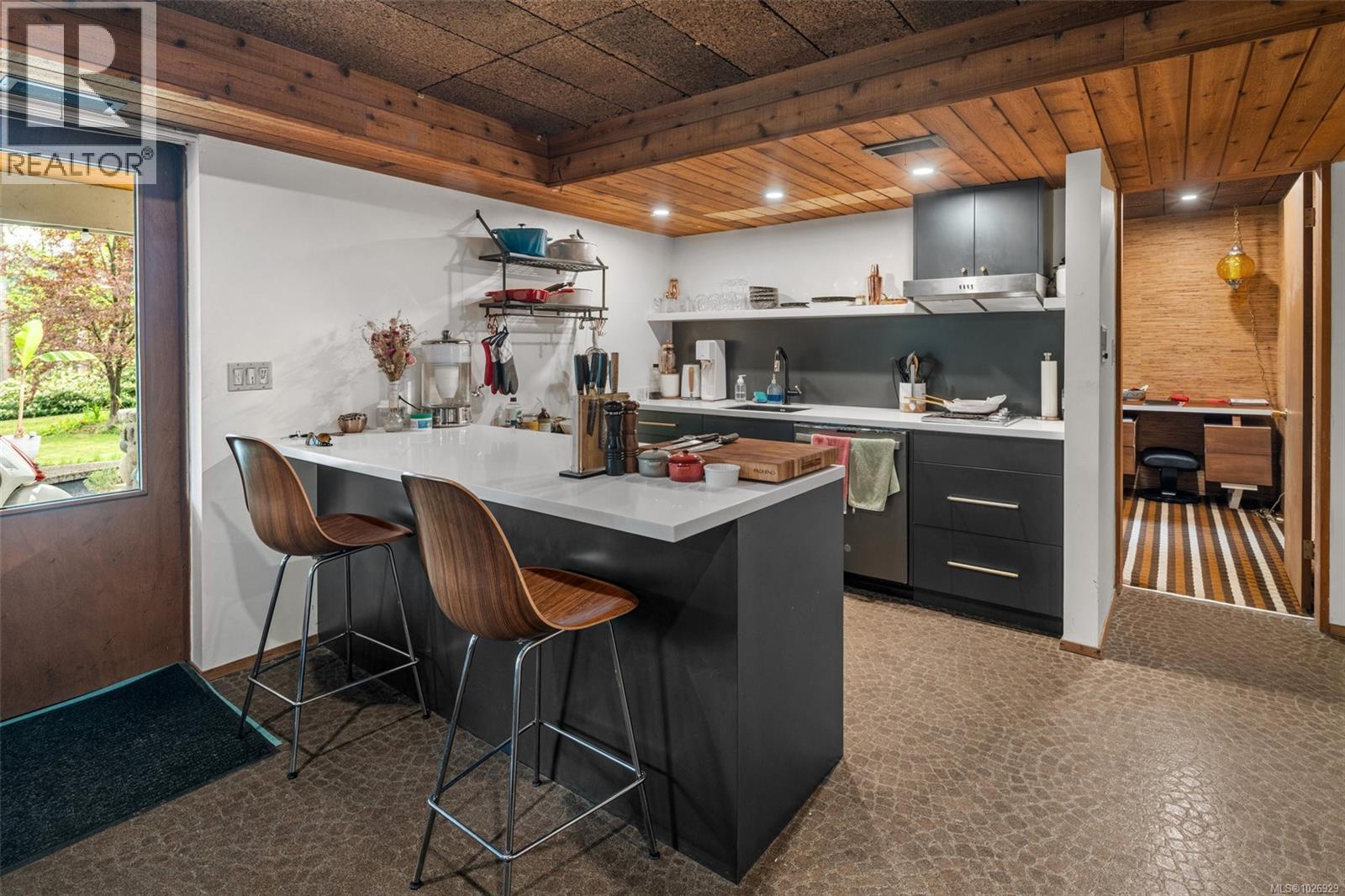 6110 Grieve Rd, Duncan