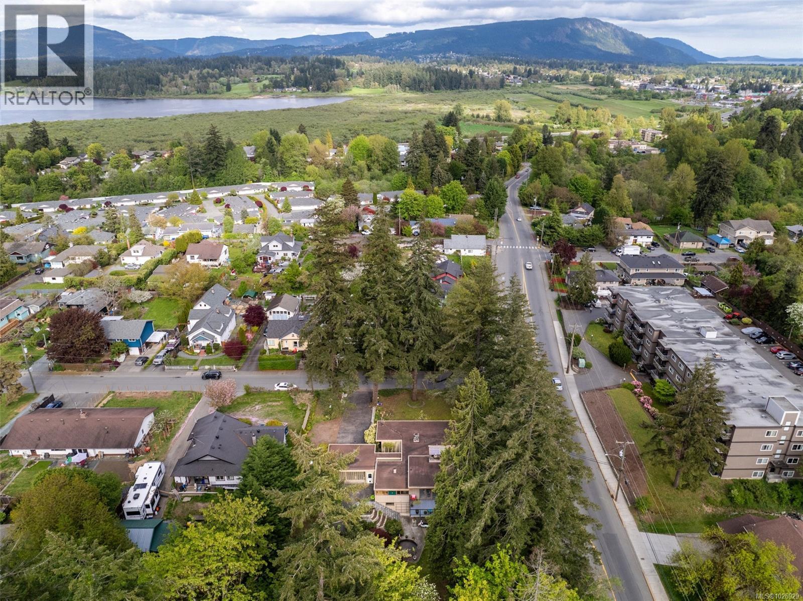 6110 Grieve Rd, Duncan