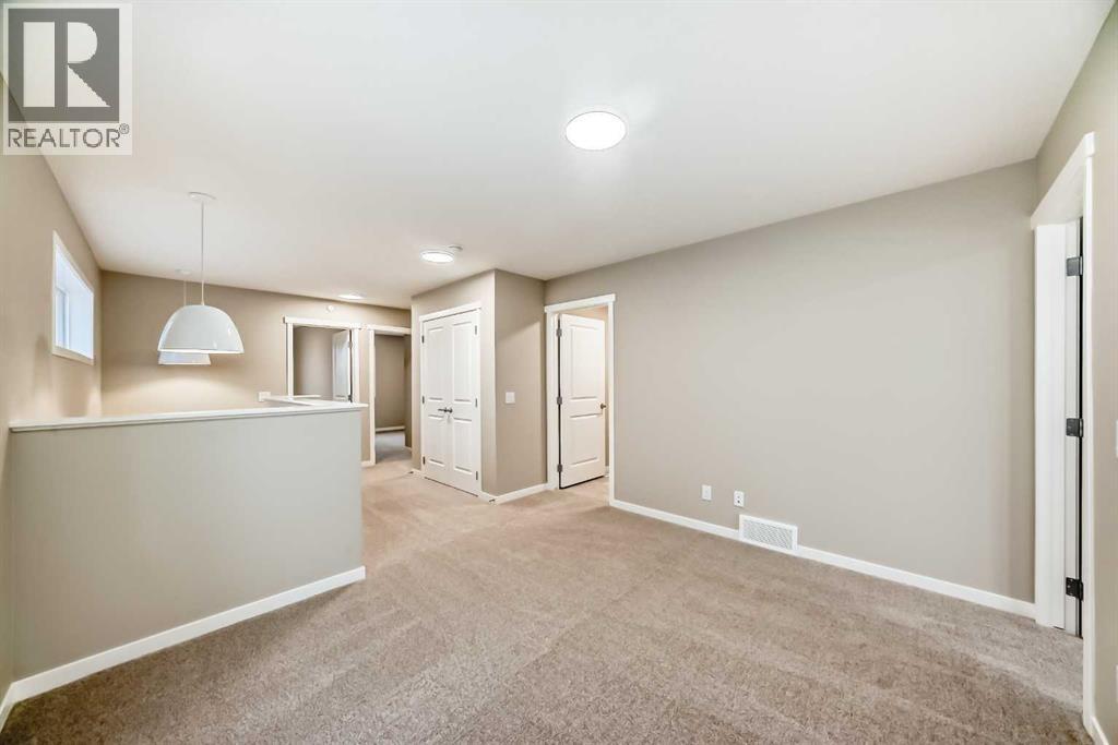 Single Family House for Sale in  Hotchkiss Road SE Hotchkiss Calgary 