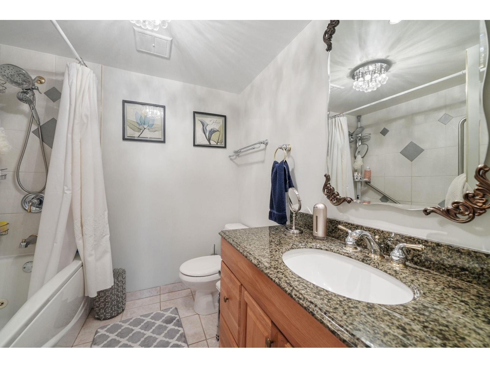 308 1437 FOSTER STREET, White Rock