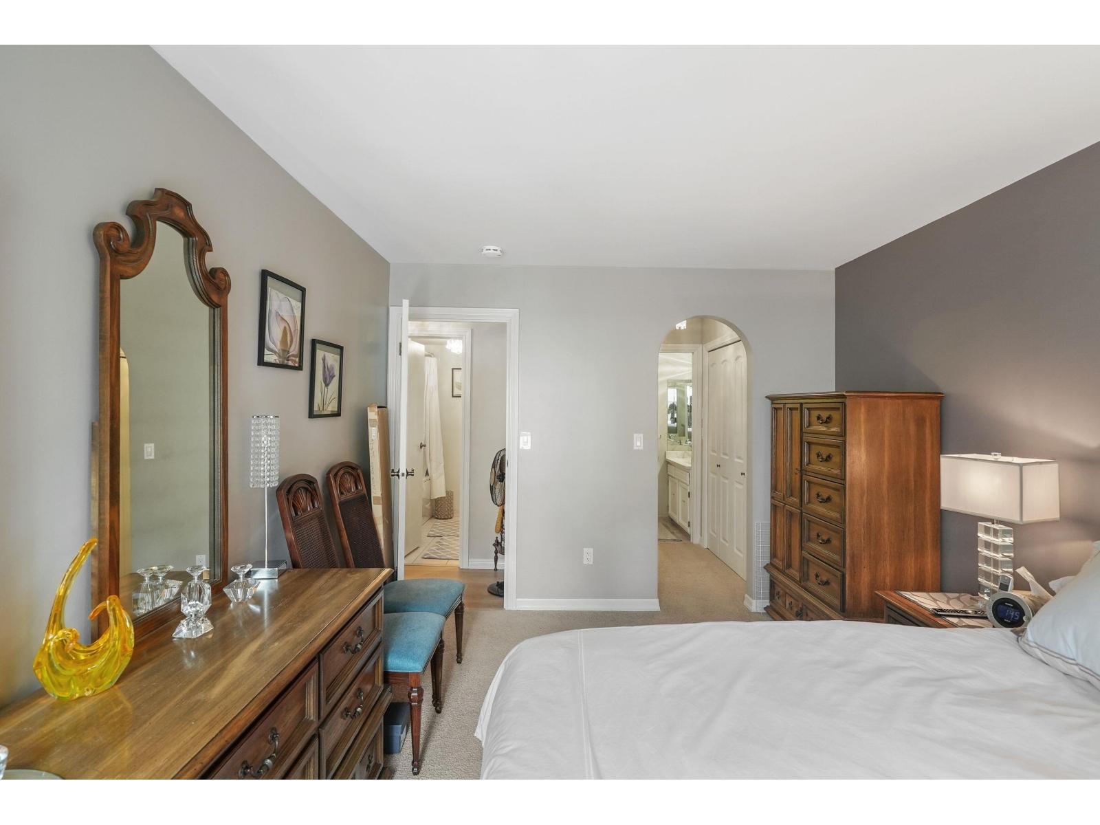 308 1437 FOSTER STREET, White Rock