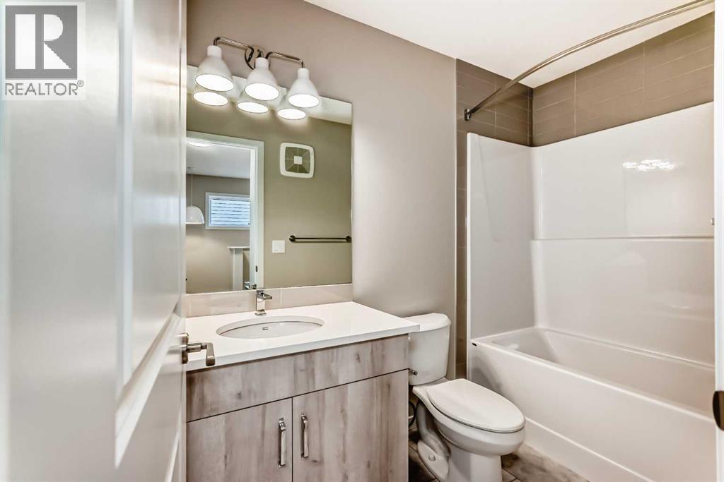 Single Family House for Sale in  Hotchkiss Road SE Hotchkiss Calgary 