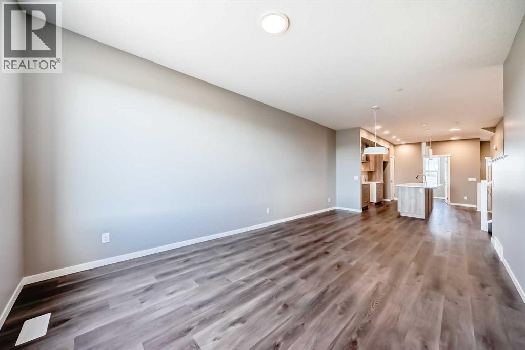 Single Family House for Sale in  Hotchkiss Road SE Hotchkiss Calgary 