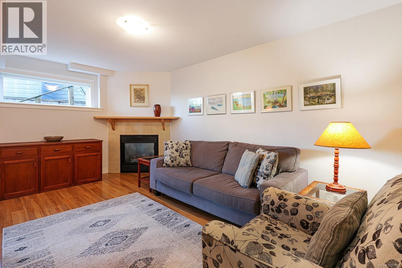 2471 AVRO ARROW DR - 26