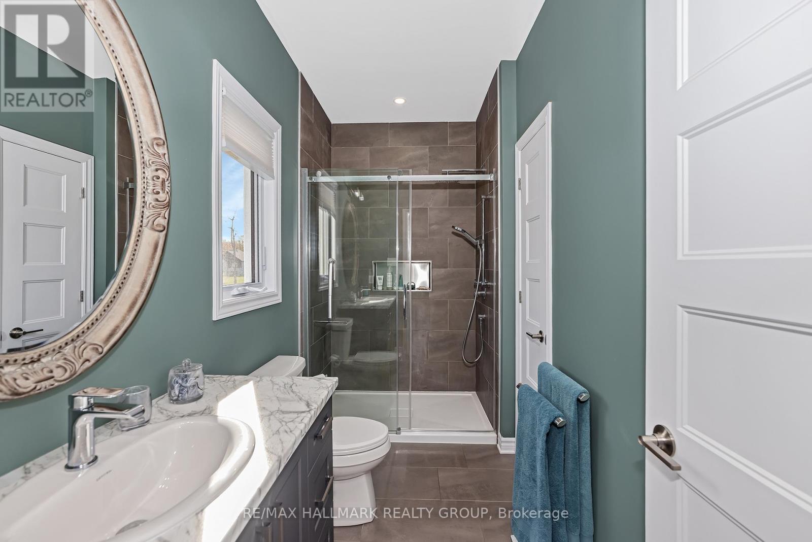1350 COUNTRY LANE - 19