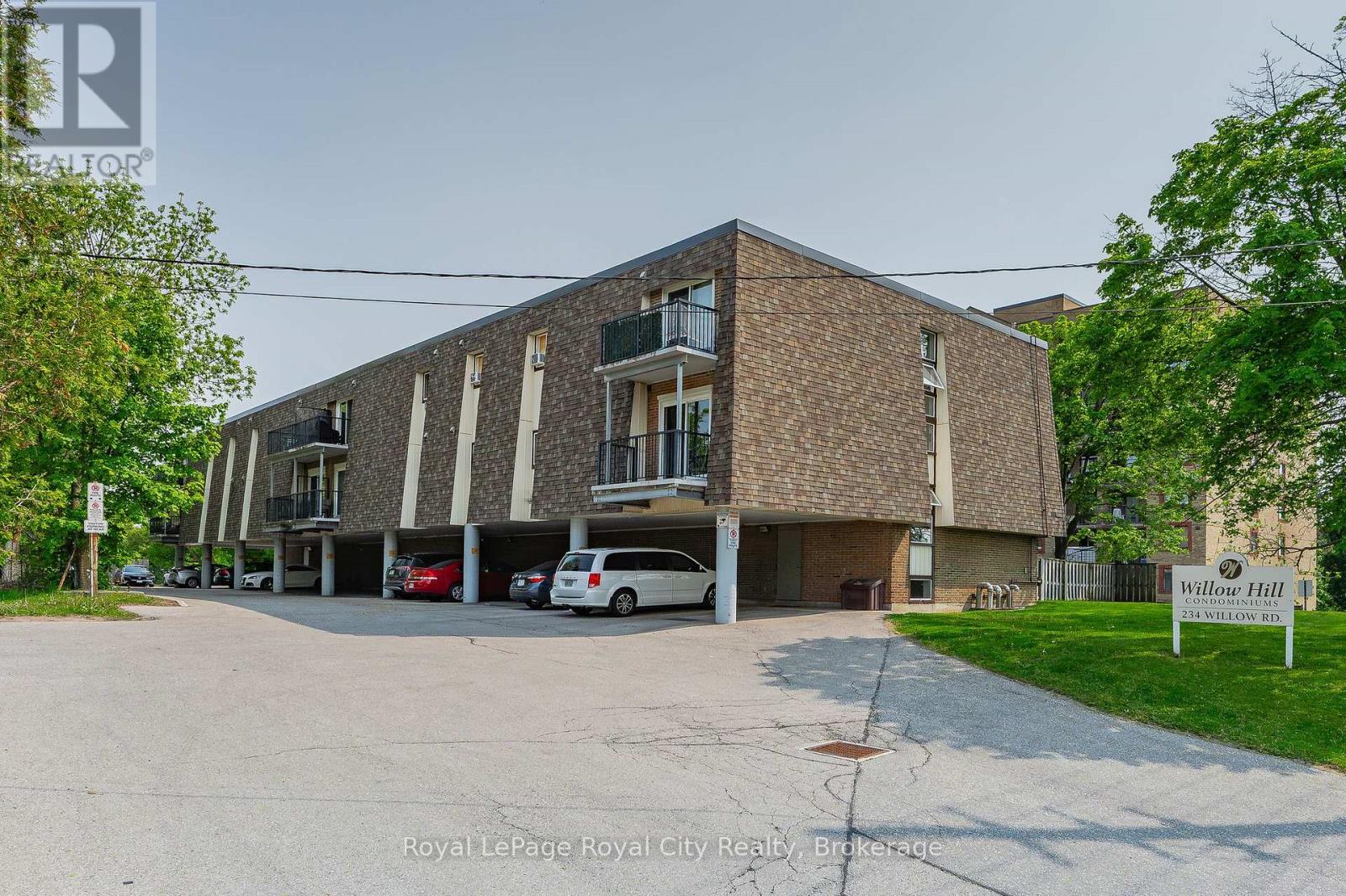 #104 234 WILLOW ROAD - 16