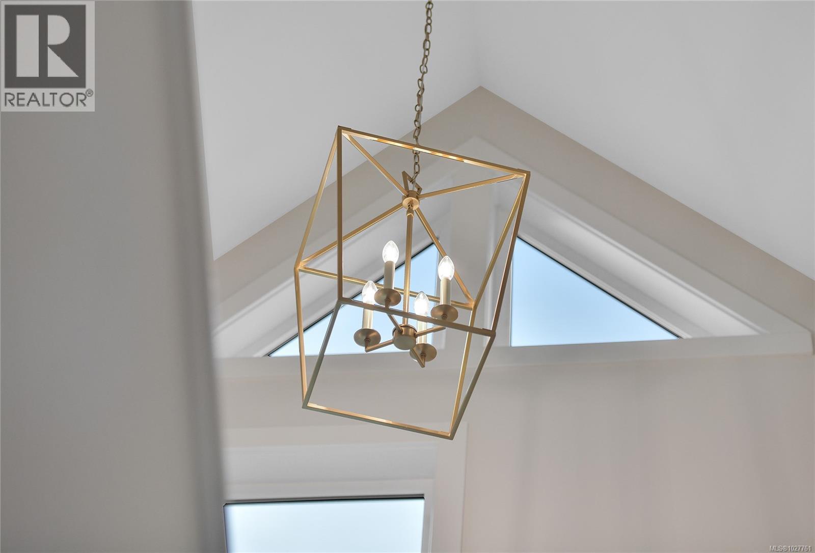 6 4355 Viewmont Avenue, Saanich