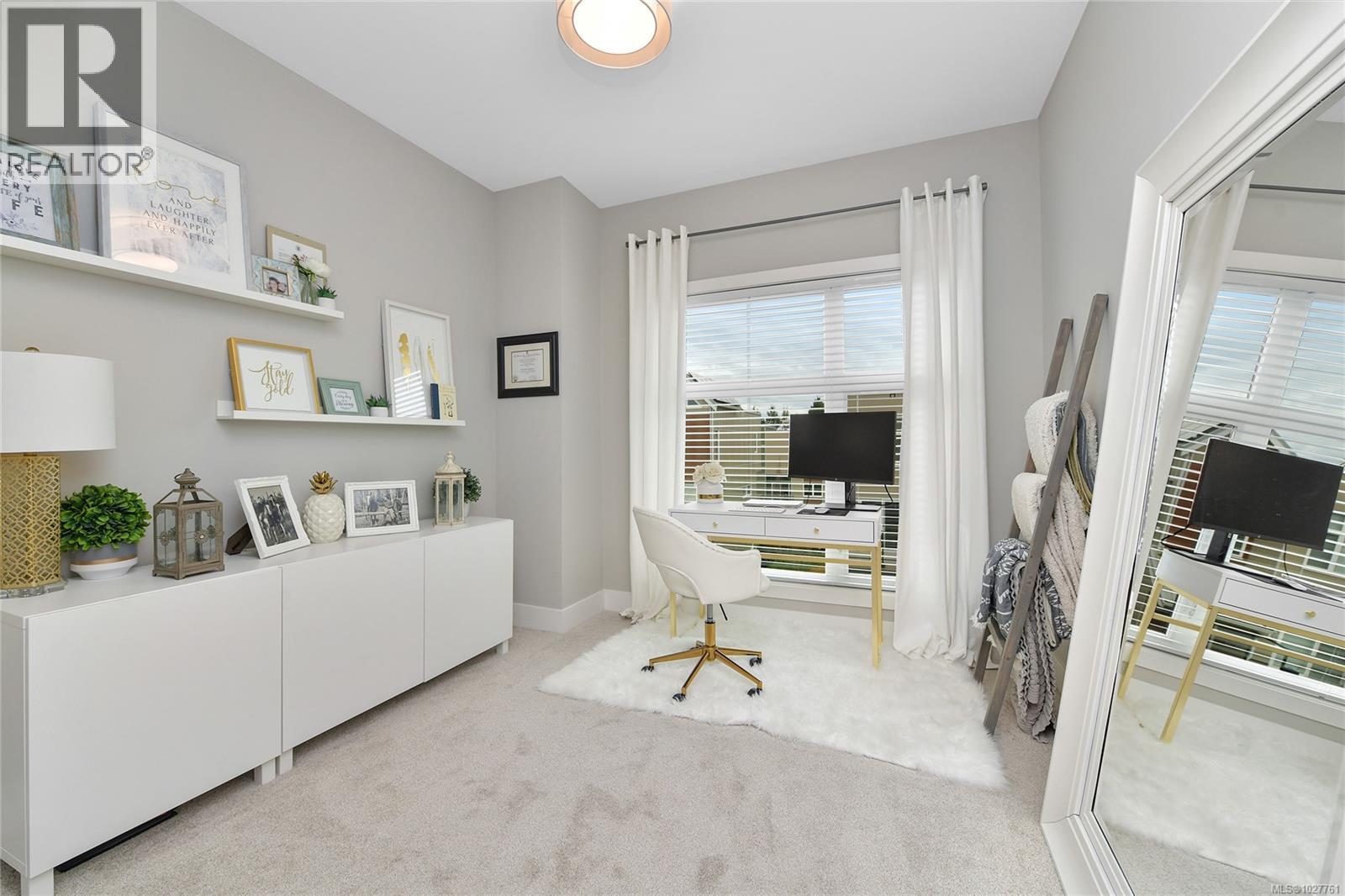 6 4355 Viewmont Avenue, Saanich