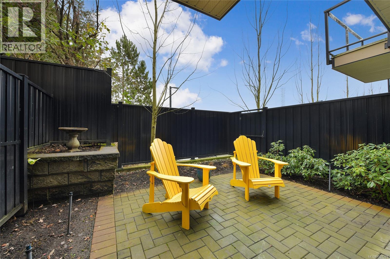 6 4355 Viewmont Avenue, Saanich