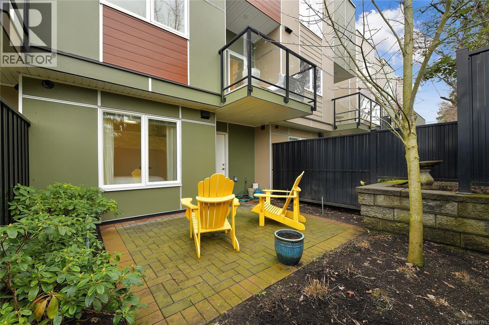 6 4355 Viewmont Avenue, Saanich