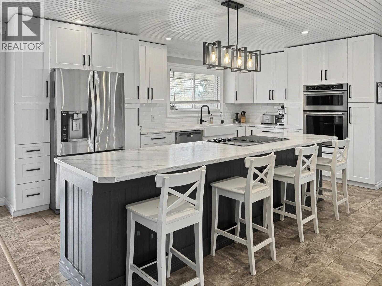 5015 SIMINOFF Road, Grand Forks