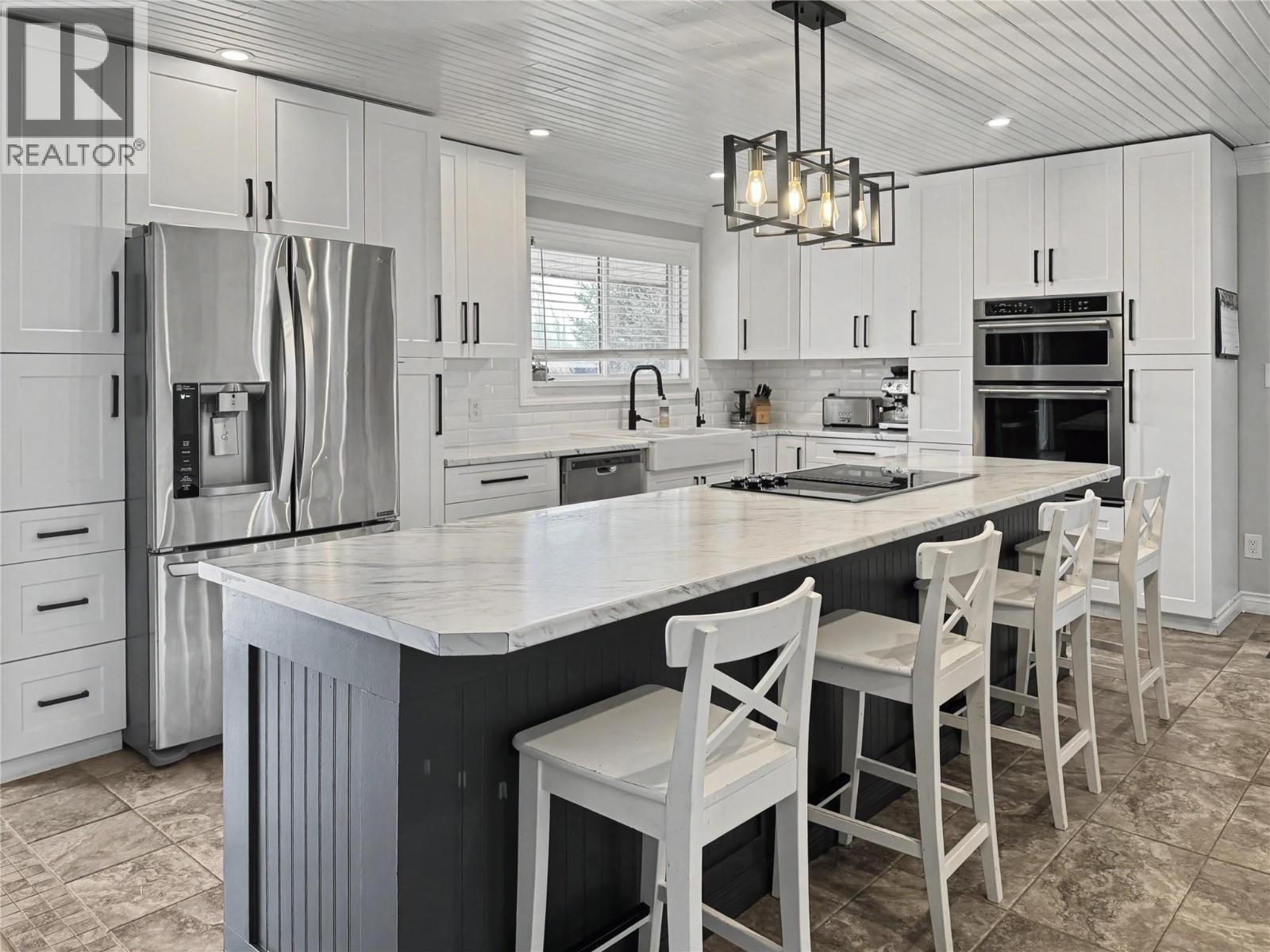 5015 SIMINOFF Road, Grand Forks