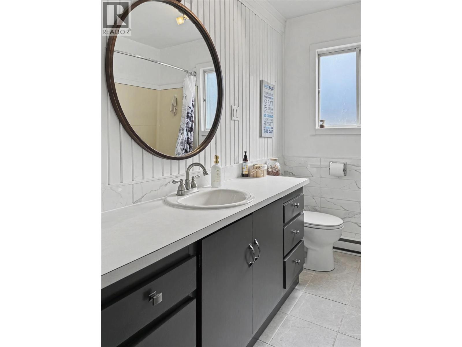 5015 SIMINOFF Road, Grand Forks