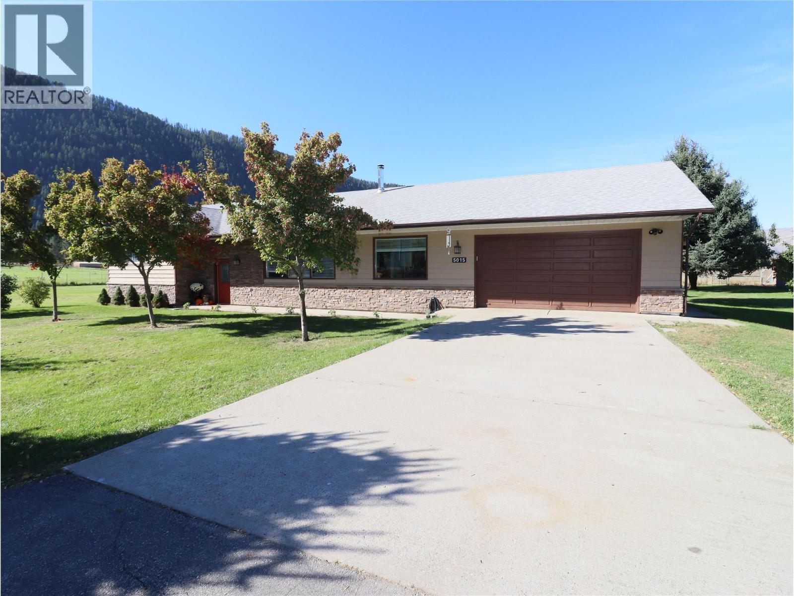 5015 SIMINOFF Road, Grand Forks