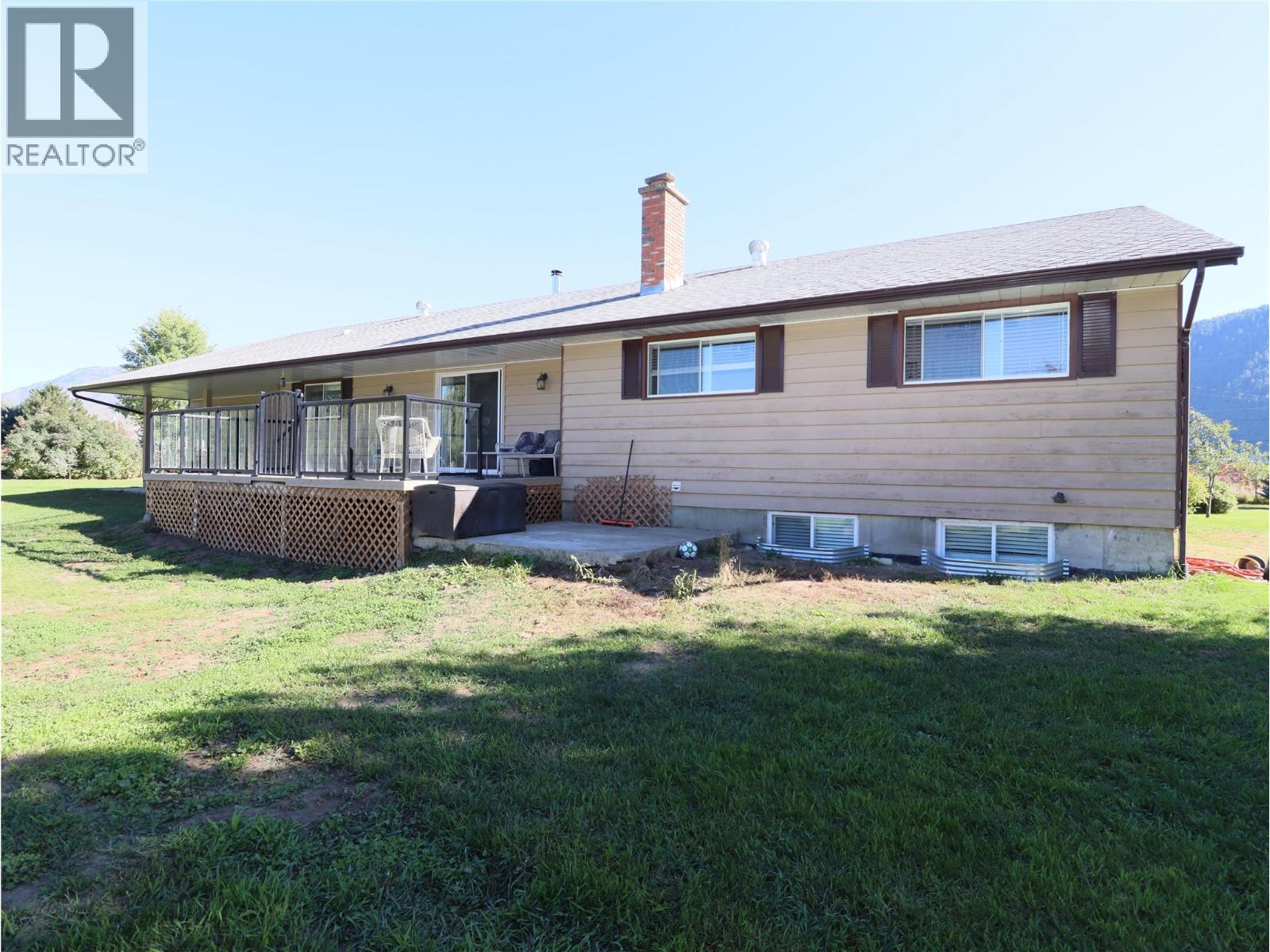 5015 SIMINOFF Road, Grand Forks