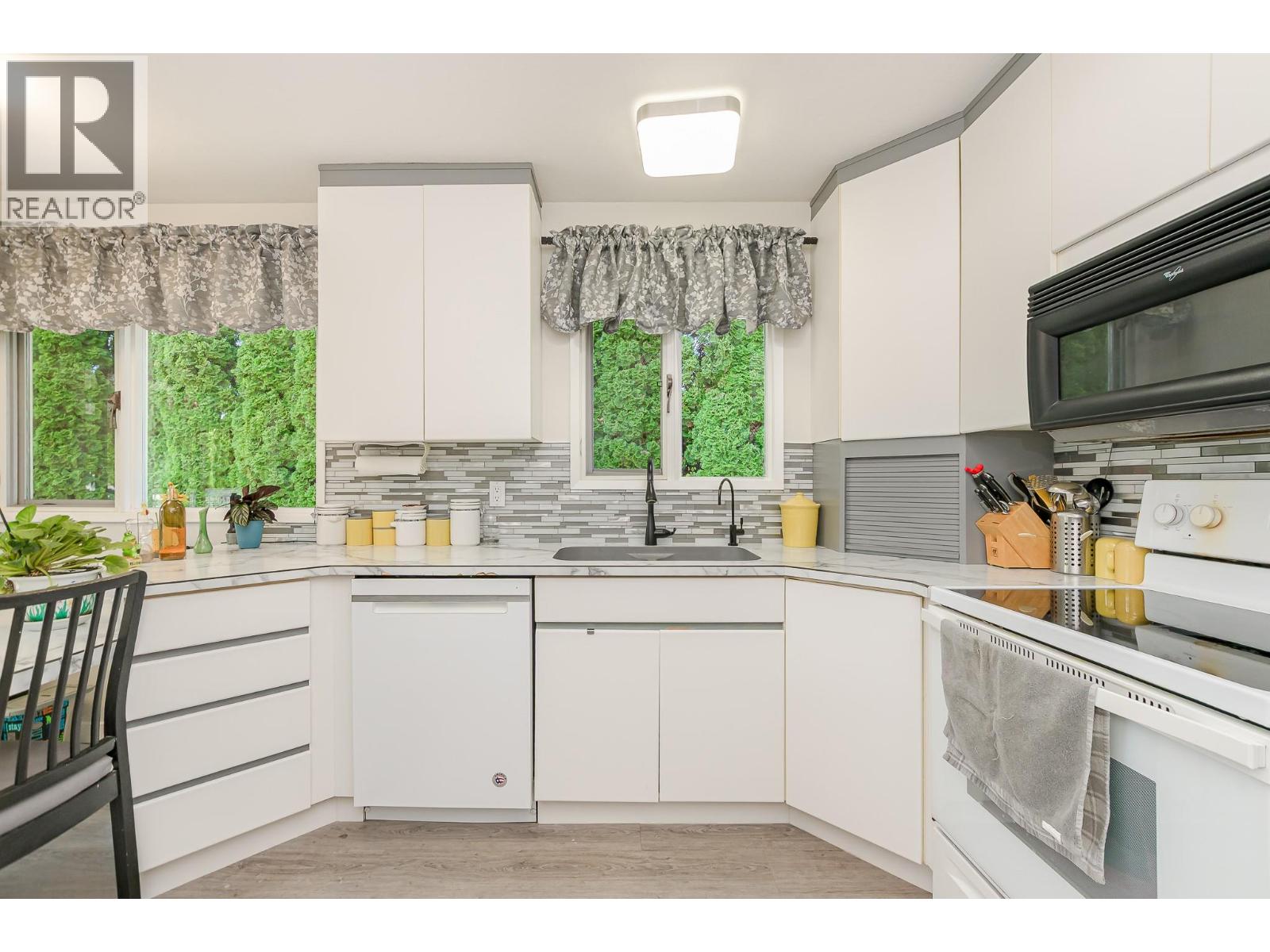 6601 97A Highway, Enderby