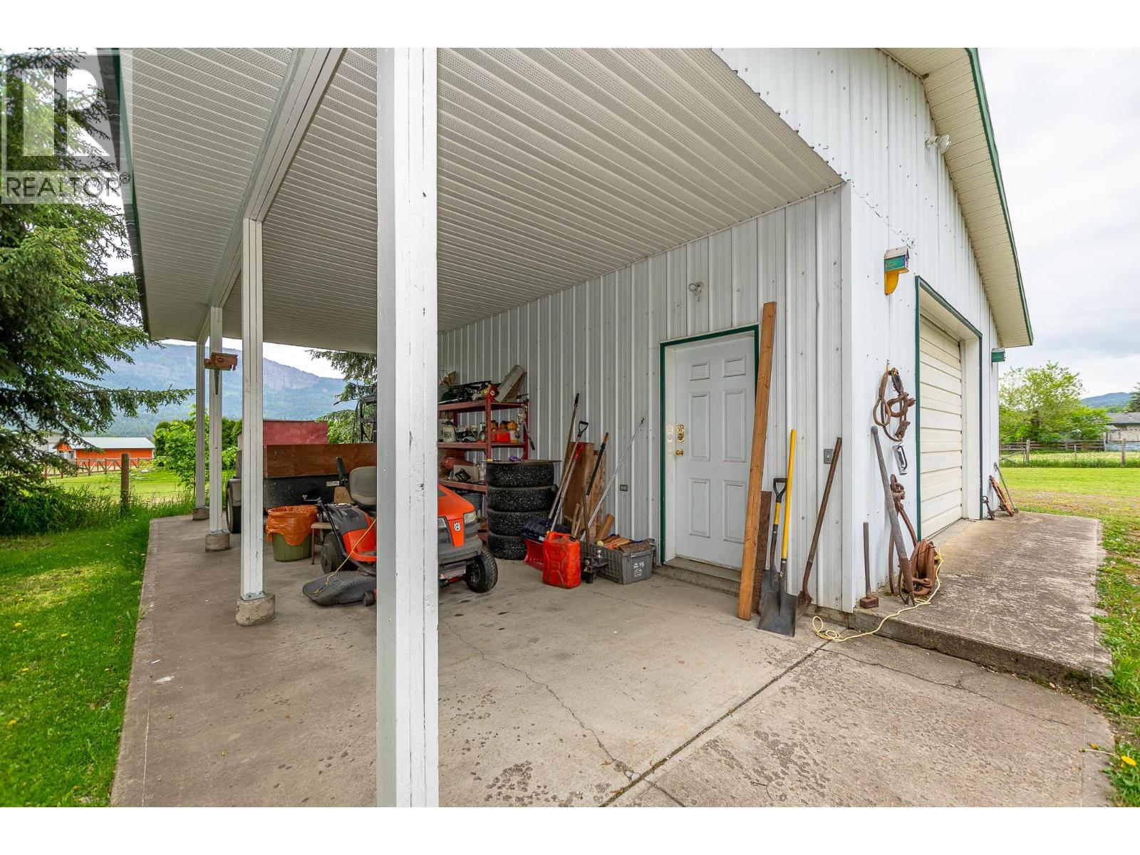 6601 97A Highway, Enderby