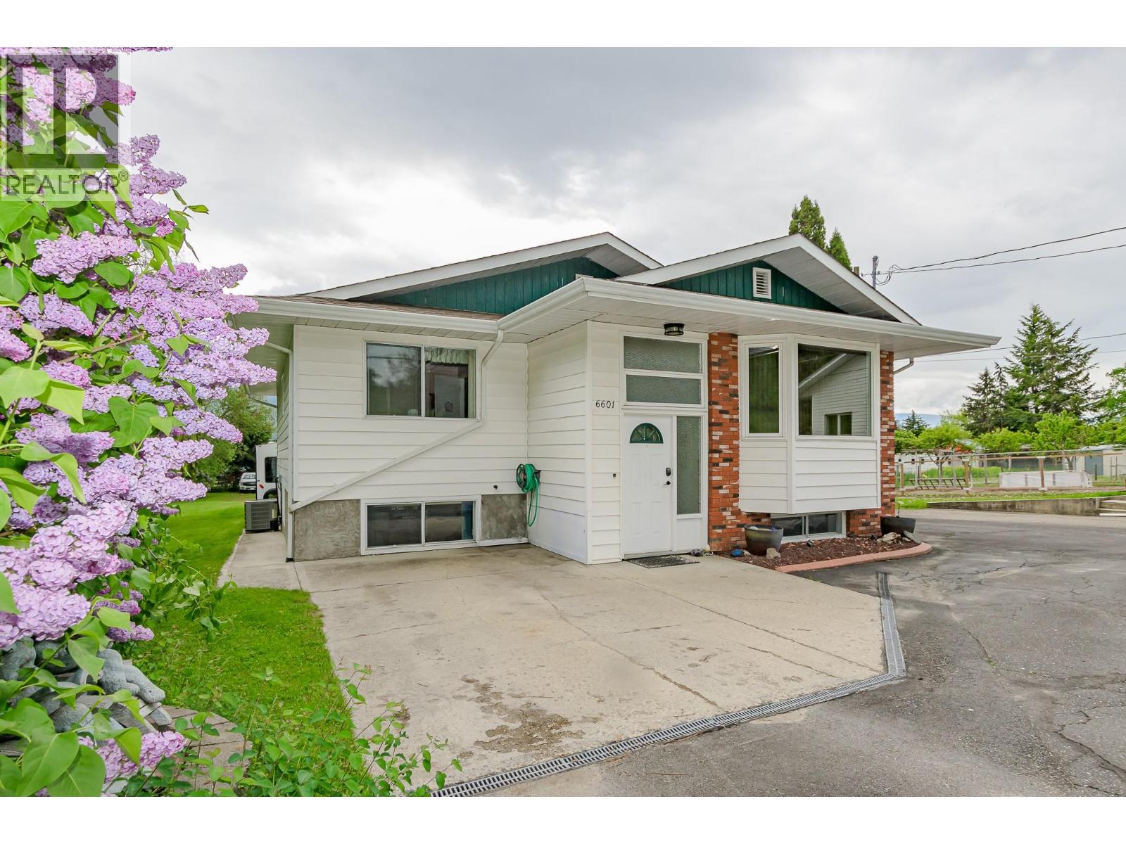 6601 97A Highway, Enderby