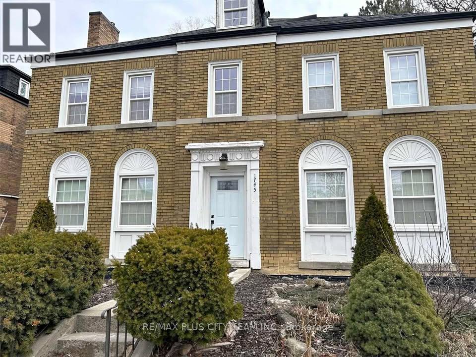 B - 1745 BATHURST STREET