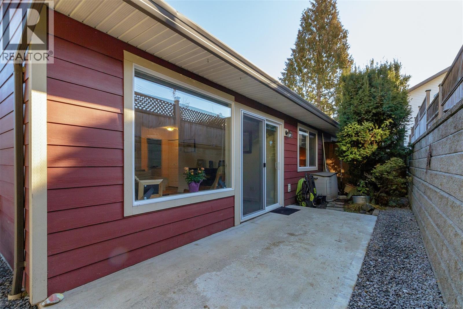 10 332 Belaire St, Ladysmith