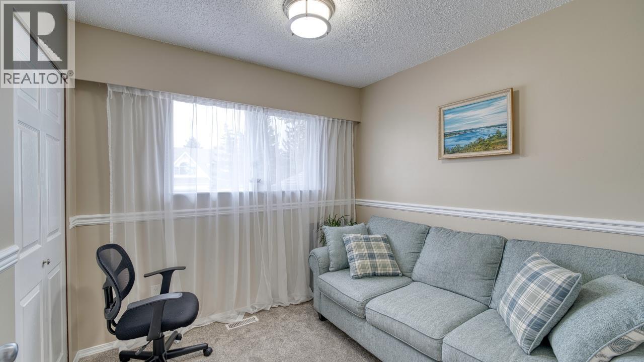 11416 92 STREET - 10