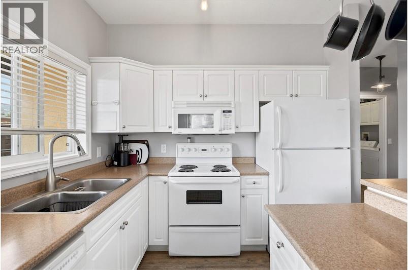 #204 1125 BERNARD AVENUE - 6