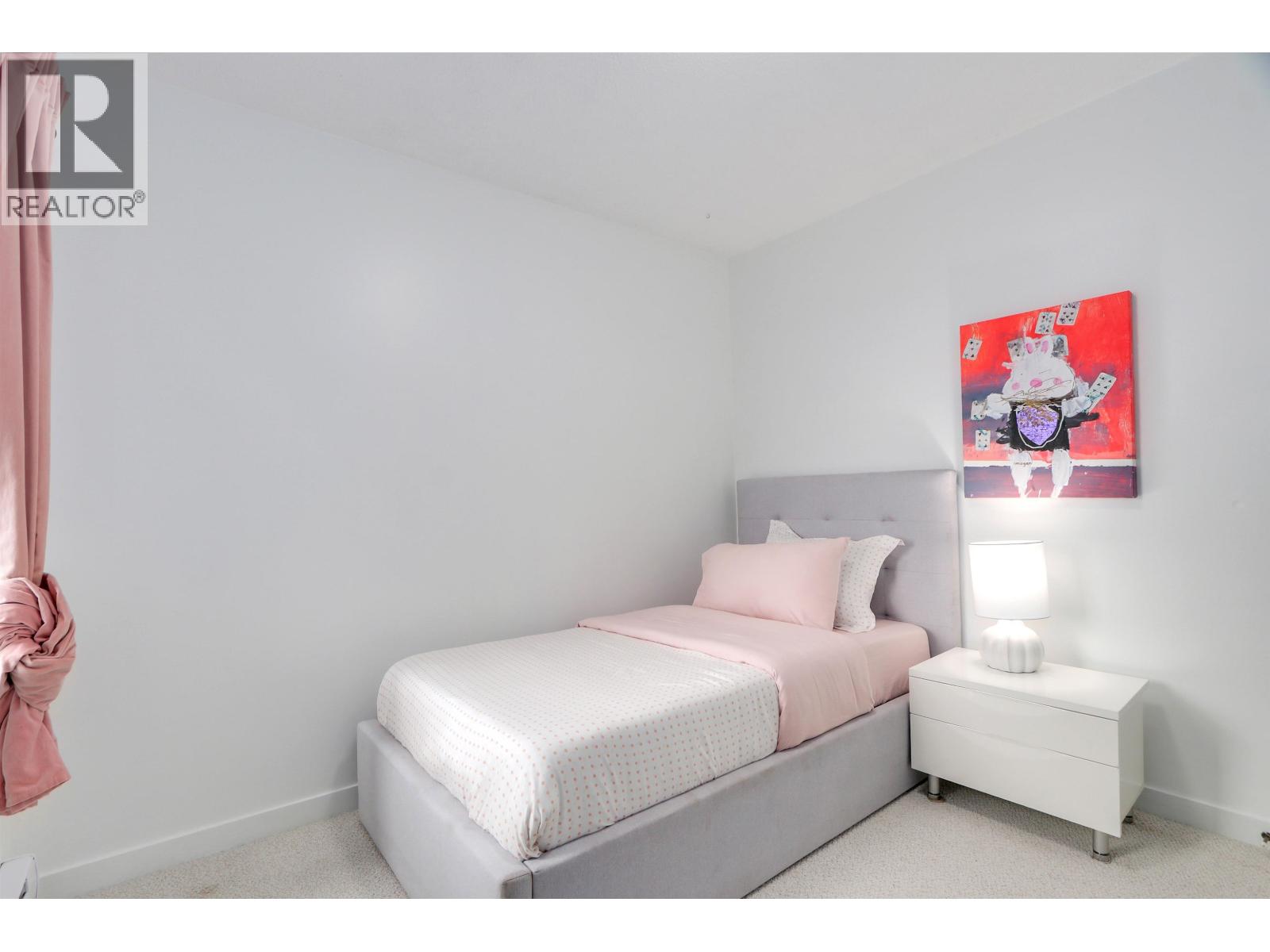 29 900 W 17TH STREET, North Vancouver