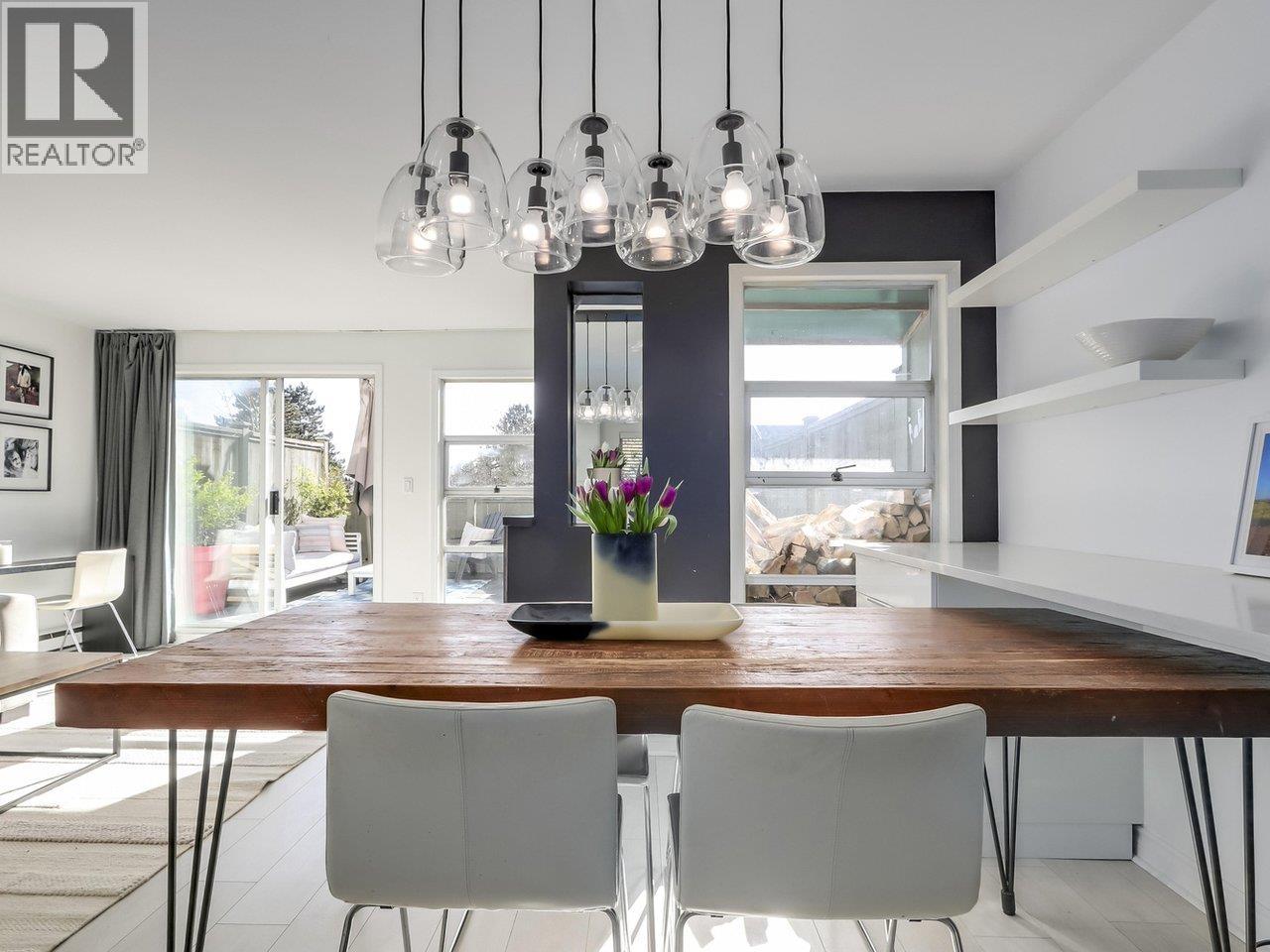 29 900 W 17TH STREET, North Vancouver