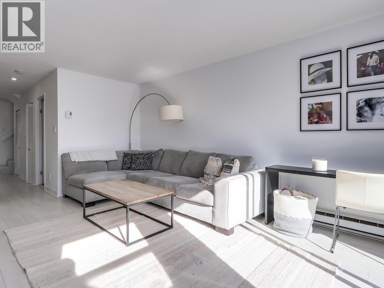 29 900 W 17TH STREET, North Vancouver