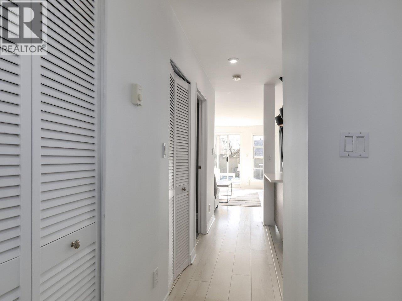 29 900 W 17TH STREET, North Vancouver