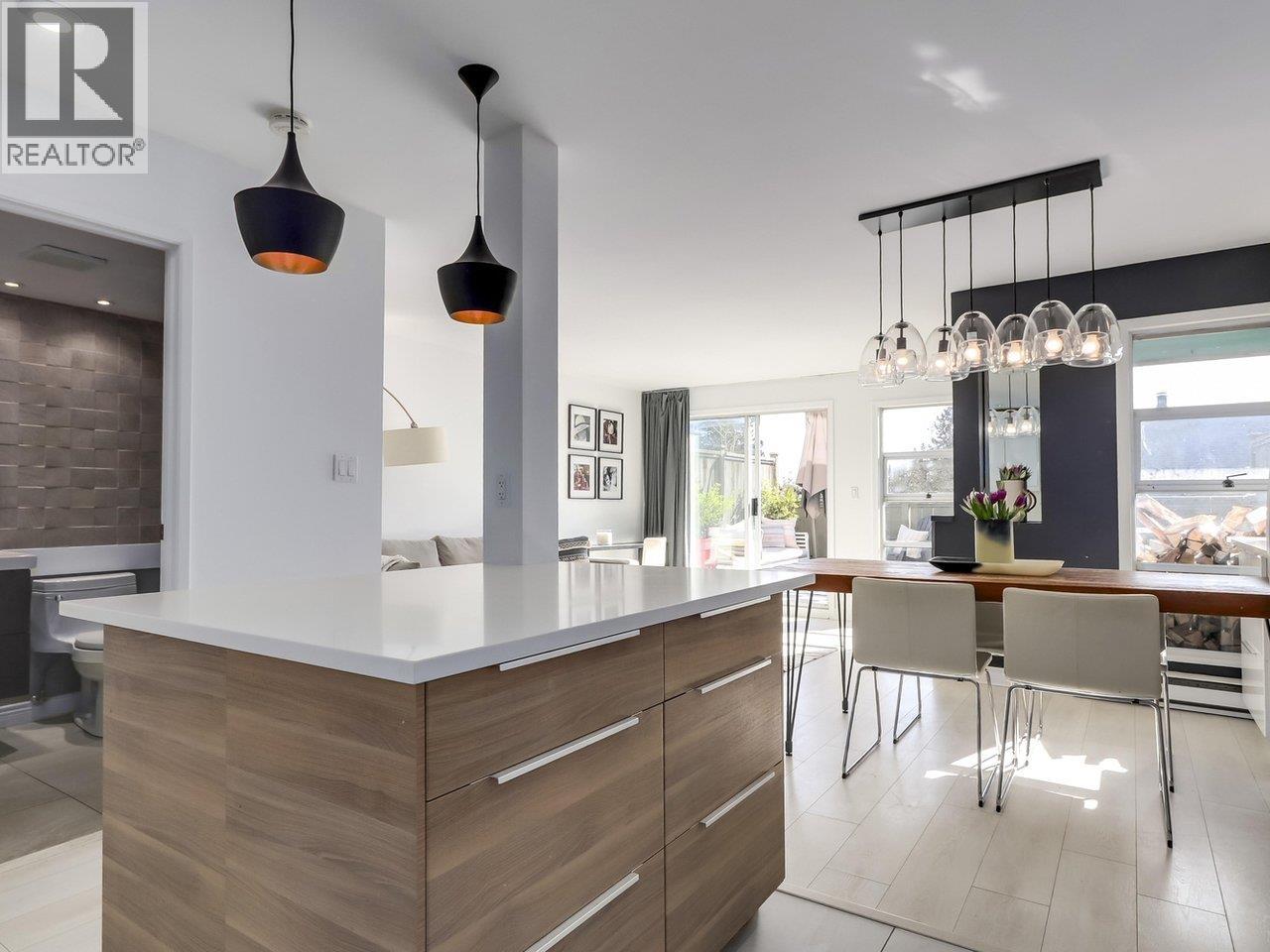 29 900 W 17TH STREET, North Vancouver