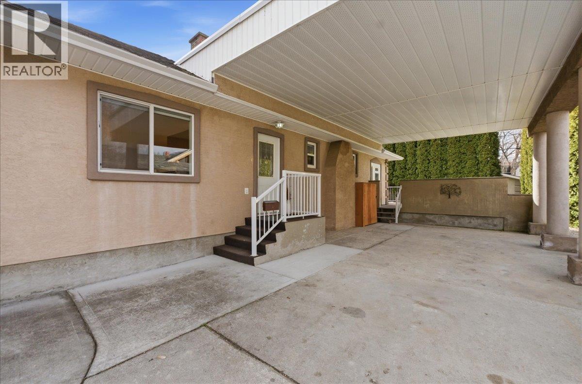 201 Ritchie Avenue, Trail