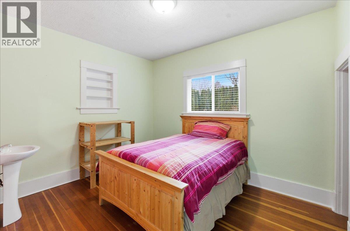 201 Ritchie Avenue, Trail