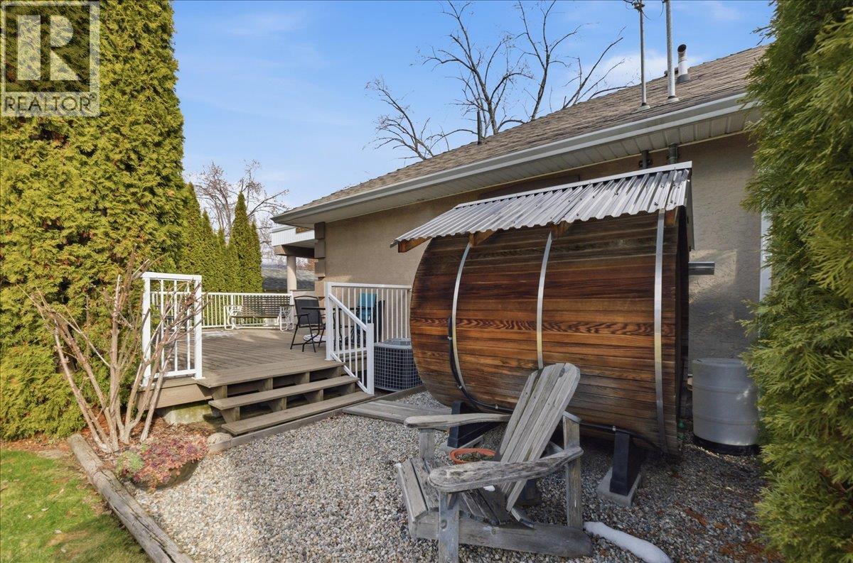 201 Ritchie Avenue, Trail