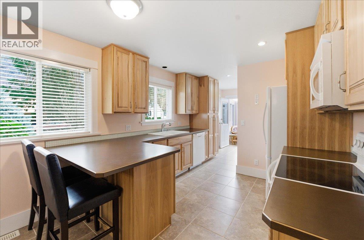 201 Ritchie Avenue, Trail