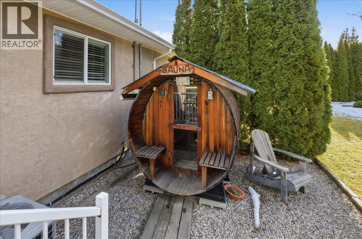 201 Ritchie Avenue, Trail