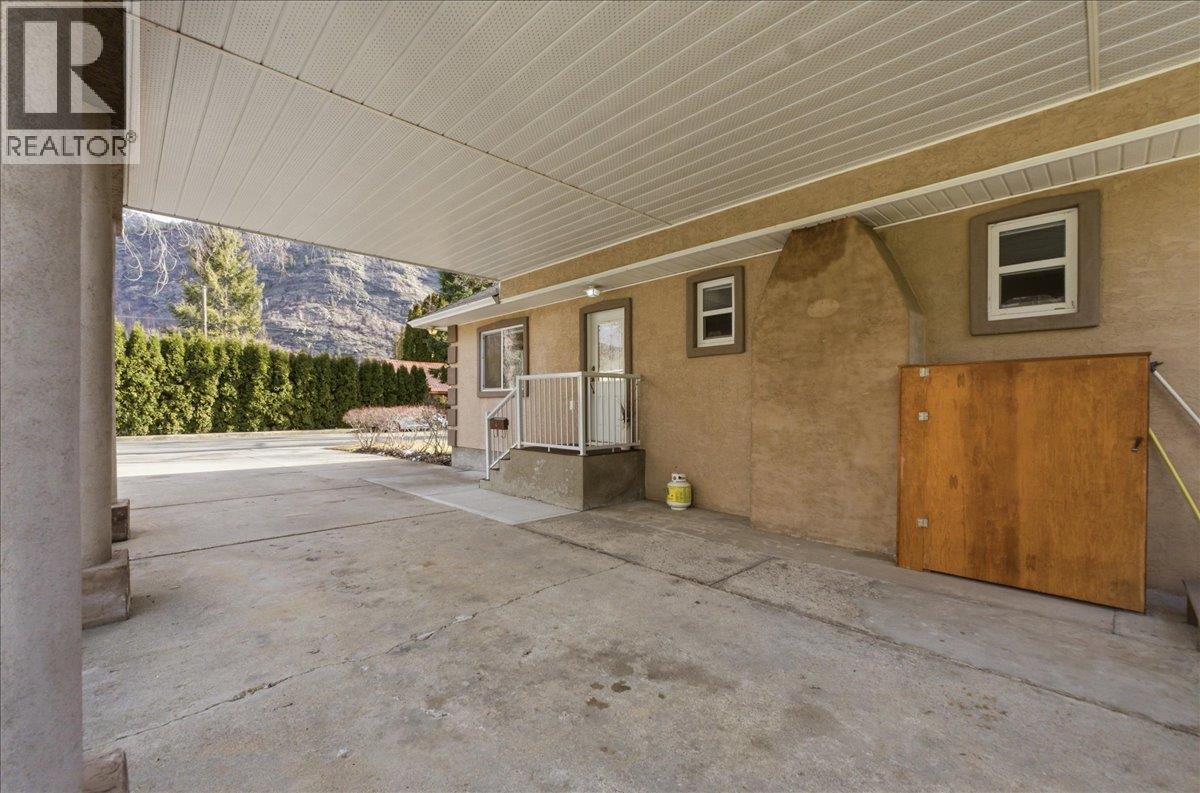 201 Ritchie Avenue, Trail