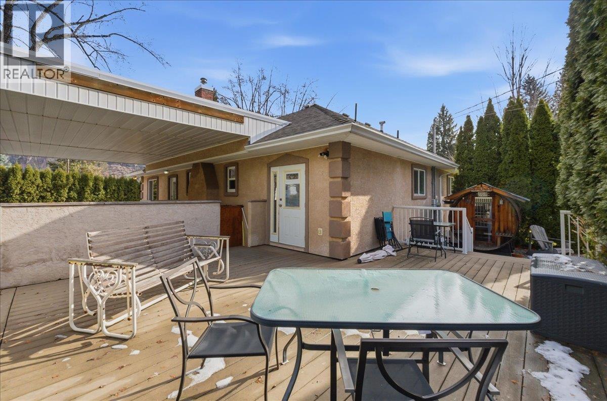 201 Ritchie Avenue, Trail